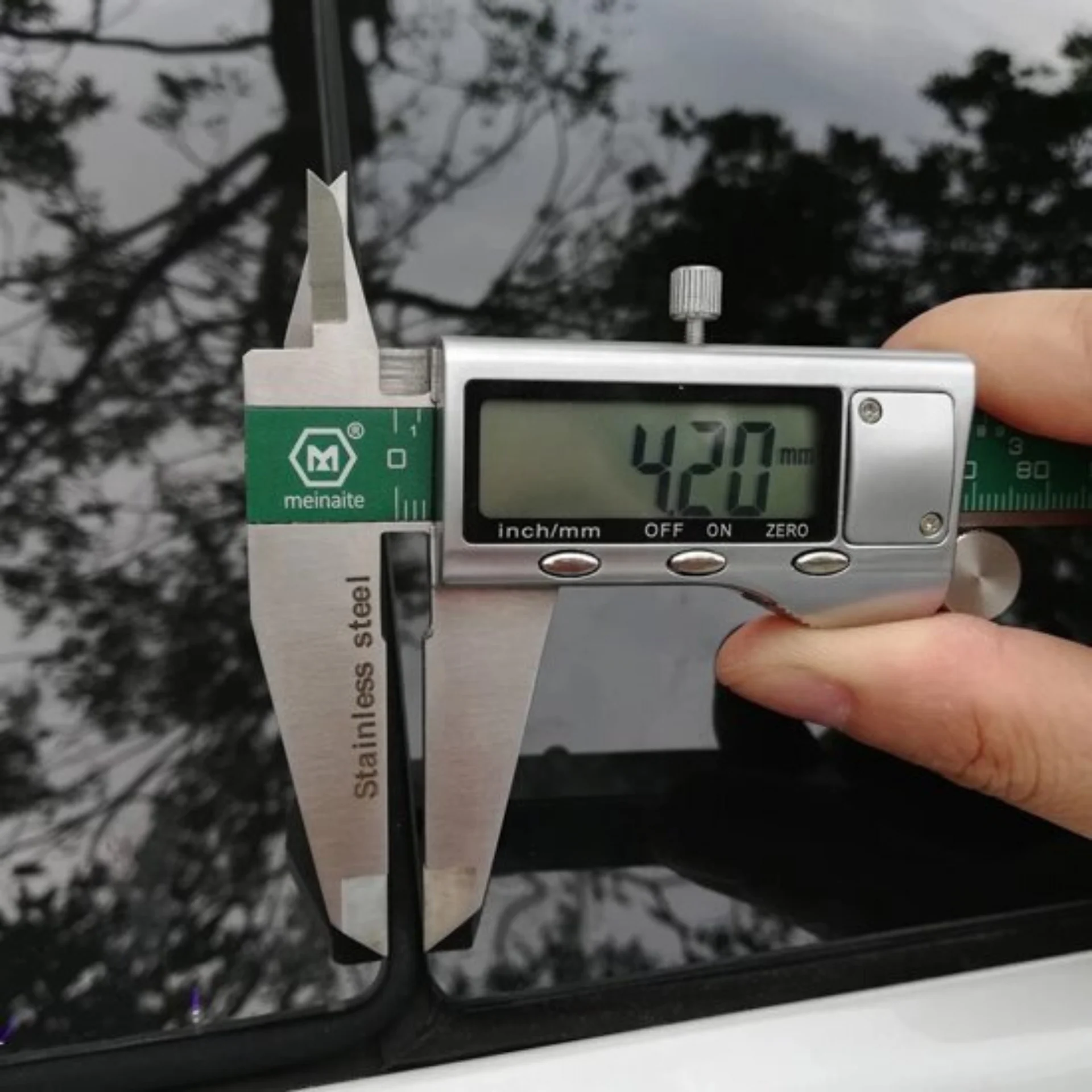 Tesla Model 3 Geluidsreductie Panorama Dak - Image 5