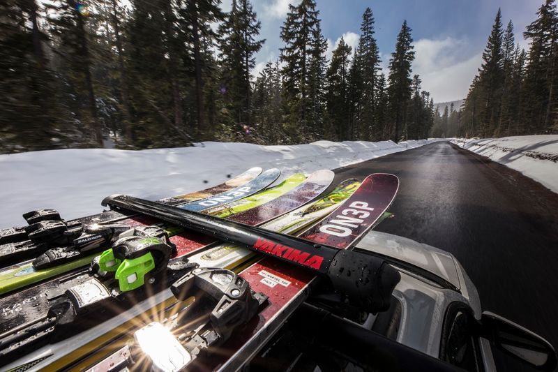 Tesla Skihouder Snowboardhouder Yakima FatCat 6 Evo - Image 4