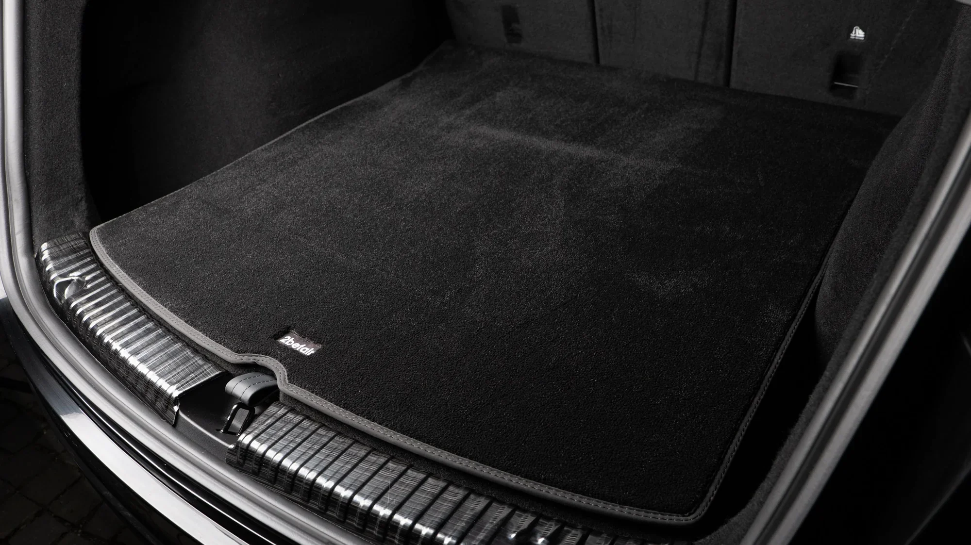 Tesla Model Y Premium Velours Kofferbakmatten Set Trunk en Frunk - Image 6