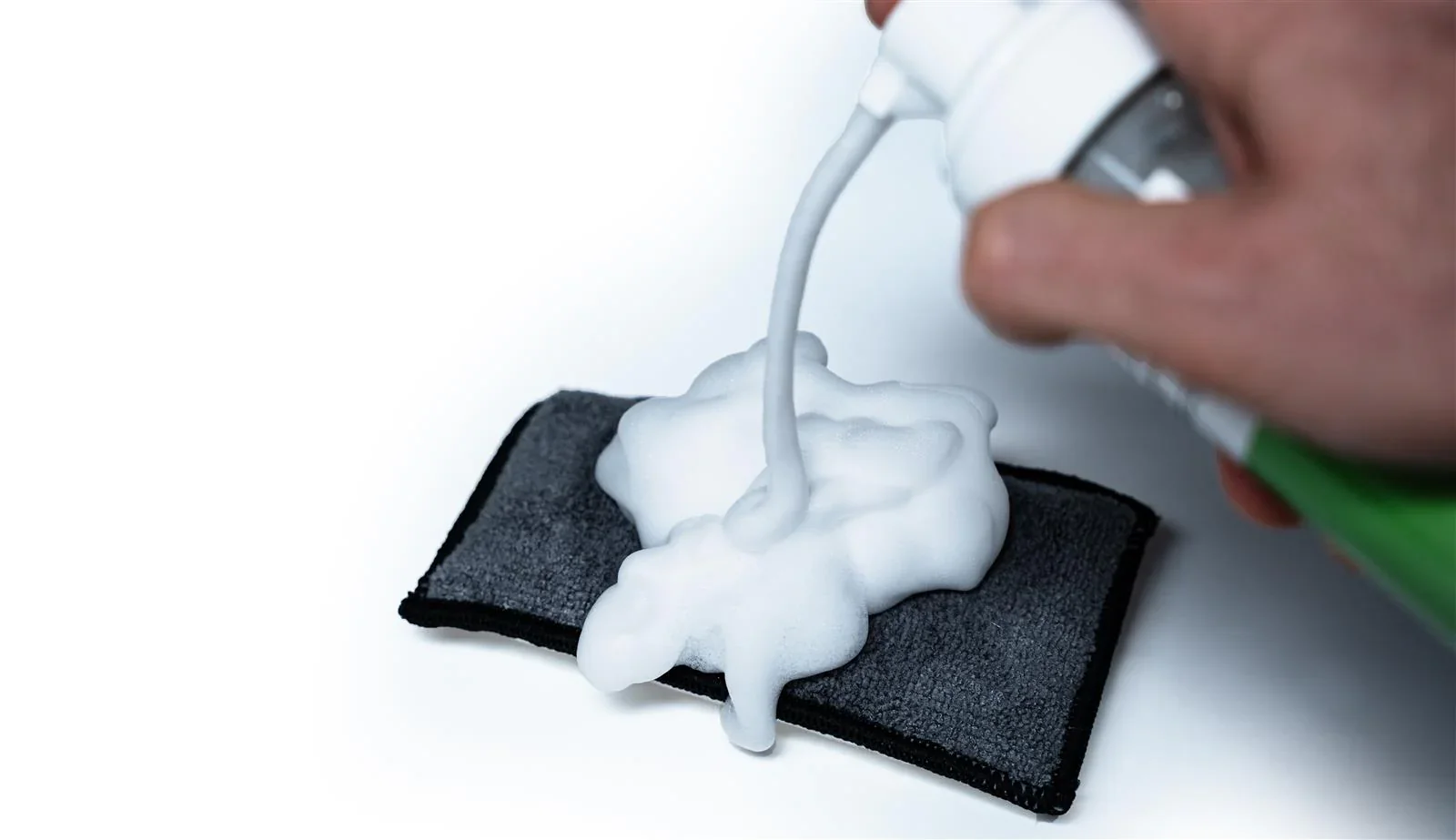 Tesla stoelen Schoonmaken Vegan Leer Leather Cleaner - Image 4
